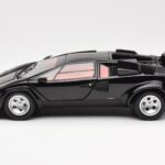 Lamborghini Countach LP 5000 Quattrovalvole Musta Kyosho 1:18 08320BK - image 4 of 8