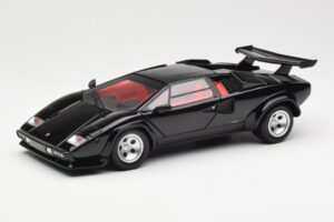 Lamborghini Countach LP 5000 Quattrovalvole Musta Kyosho 1:18 08320BK