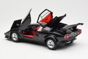 Lamborghini Countach LP 5000 Quattrovalvole Musta Kyosho 1:18 08320BK Metalli — kuva 5 / 8