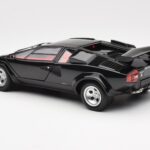 Lamborghini Countach LP 5000 Quattrovalvole Musta Kyosho 1:18 08320BK - image 7 of 8
