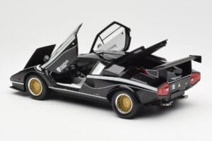 Lamborghini Countach LP 500R Musta Kyosho 1:18 08320C Metalli — kuva 5 / 8