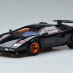 Lamborghini Countach LP500S Walter Wolf Tummansininen Kyosho 1:18