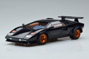 Lamborghini Countach LP500S Walter Wolf Tummansininen Kyosho 1:18