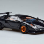 Lamborghini Countach LP500S Walter Wolf Tummansininen Kyosho 1:18 - image 6 of 11
