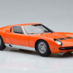 Lamborghini Miura SV Oranssi AUTOart 1:18 - image 6 of 8