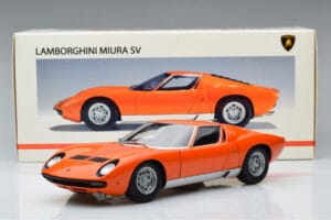 Lamborghini Miura SV Oranssi AUTOart 1:18 74542 Metalli — kuva 8 / 8