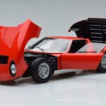 Lamborghini Miura SV Punainen AUTOart 1:18 - image 2 of 8