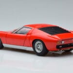 Lamborghini Miura SV Punainen AUTOart 1:18 - image 7 of 8