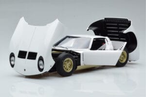 Lamborghini Miura SV Valkoinen AUTOart 1:18 74544 Metalli — kuva 2 / 8