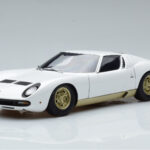 Lamborghini Miura SV Valkoinen AUTOart 1:18