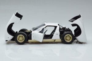 Lamborghini Miura SV Valkoinen AUTOart 1:18 74544 Metalli — kuva 4 / 8