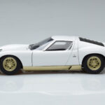 Lamborghini Miura SV Valkoinen AUTOart 1:18 - image 5 of 8