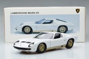 Lamborghini Miura SV Valkoinen AUTOart 1:18 74544 Metalli — kuva 8 / 8