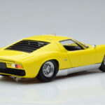 Lamborghini Miura SV Keltainen Kyosho 1:18 - image 3 of 11