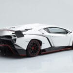 Lamborghini Veneno Valkoinen AUTOart 1:18 - image 4 of 8