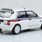 Lancia Delta HF Integrale 6 Valkoinen Kyosho 1:18 - image 4 of 8