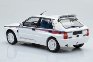 Lancia Delta HF Integrale 6 Valkoinen Kyosho 1:18 08344E Metalli — kuva 7 / 8