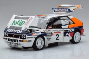 Lancia Delta HF Integrale Evoluzione #2 C. Sainz / L. Moya Tour de Corse 1993 Kyosho 1:18 08348J Metalli — kuva 2 / 9