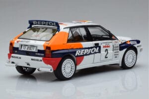 Lancia Delta HF Integrale Evoluzione #2 C. Sainz / L. Moya Tour de Corse 1993 Kyosho 1:18 08348J Metalli — kuva 3 / 9