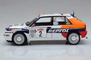 Lancia Delta HF Integrale Evoluzione #2 C. Sainz / L. Moya Tour de Corse 1993 Kyosho 1:18 08348J Metalli — kuva 4 / 9