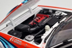 Lancia Delta HF Integrale Evoluzione #3 D. Auriol / B. Occelli Tour de Corse 1992 Kyosho 1:18 08348H Metalli — kuva 8 / 9