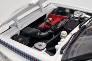 Lancia Delta HF Integrale Evoluzione Test Car Kyosho 1:18 08348G Metalli — kuva 8 / 9