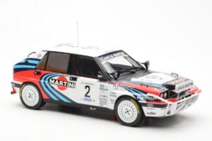 Lancia Delta Integrale 16V #2 M. Biasion / T. Siviero Rally Safari 1990 IXO 1:18 18RMC139A Metalli — kuva 4 / 6