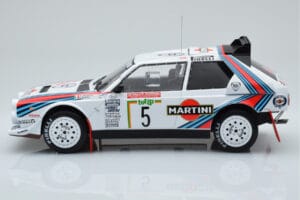Lancia Delta S4 #5 M. Biasion / T. Siviero Rally San Remo 1986 IXO 1:18 18RMC130B Metalli — kuva 3 / 6