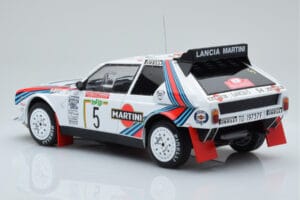 Lancia Delta S4 #5 M. Biasion / T. Siviero Rally San Remo 1986 IXO 1:18 18RMC130B Metalli — kuva 5 / 6