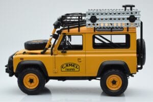 Land Rover Defender 90 Camel Trophy Borneo 1985 Almost Real 1:18 810213 Metalli — kuva 4 / 8