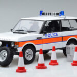 Land Rover Range Rover Poliisi Almost Real 1:18