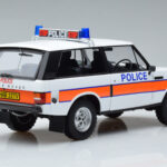 Land Rover Range Rover Poliisi Almost Real 1:18 - image 3 of 9