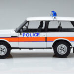 Land Rover Range Rover Poliisi Almost Real 1:18 - image 4 of 9