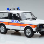 Land Rover Range Rover Poliisi Almost Real 1:18 - image 5 of 9
