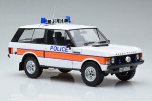 Land Rover Range Rover Poliisi Almost Real 1:18 810115 Metalli — kuva 5 / 9