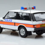 Land Rover Range Rover Poliisi Almost Real 1:18 - image 6 of 9