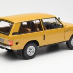 Land Rover Range Rover Classic Keltainen Almost Real 1:18 ALM810103 - image 3 of 8