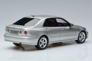 Lexus IS200 XE10 Hopea Otto 1:18 OT991 Hartsi — kuva 2 / 6