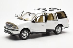 Lincoln Navigator Valkoinen AUTOart 1:18 72761 Metalli — kuva 2 / 8
