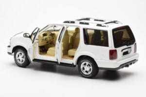 Lincoln Navigator Valkoinen AUTOart 1:18 72761 Metalli — kuva 5 / 8