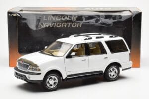 Lincoln Navigator Valkoinen AUTOart 1:18 72761 Metalli — kuva 8 / 8