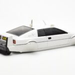 Lotus Esprit Type 79 James Bond The Spy Who Loved Me Submarine Valkoinen AUTOart 1:18 - image 5 of 8