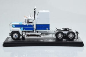 Mack Superliner Magnum Valkoinen Sininen IXO 1:43 TR165 Metalli — kuva 3 / 6