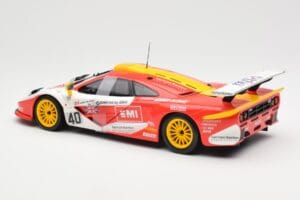 McLaren F1 GTR #40 J. O'Rourke / M. Sugden / P. Auberlein EMI 24 Hours of Le Mans 1996 UT Models 1:18 39820 Metalli — kuva 5 / 6