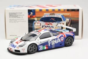 McLaren F1 GTR #38 M. Duez / M. Soper / E. Lafitte Team Bigazzi 24 Hours of Le Mans 1996 UT Models 1:18 80439421484 Metalli — kuva 6 / 6