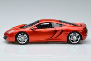 McLaren MP4-12C Stig Top Gear -Figuuri Minichamps 1:18 519101330 Metalli — kuva 4 / 7