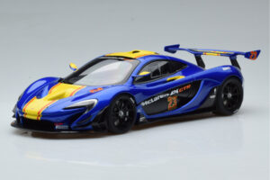 McLaren P1 GTR Sininen Keltaisilla Raidoilla AUTOart 1:18