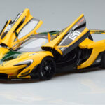 McLaren P1 GTR Keltainen Vihreillä Raidoilla AUTOart 1:18 - image 2 of 7