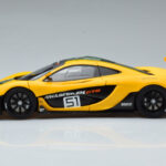 McLaren P1 GTR Keltainen Vihreillä Raidoilla AUTOart 1:18 - image 4 of 7
