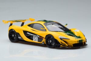 McLaren P1 GTR Keltainen Vihreillä Raidoilla AUTOart 1:18 81544 Komposiitti — kuva 5 / 7